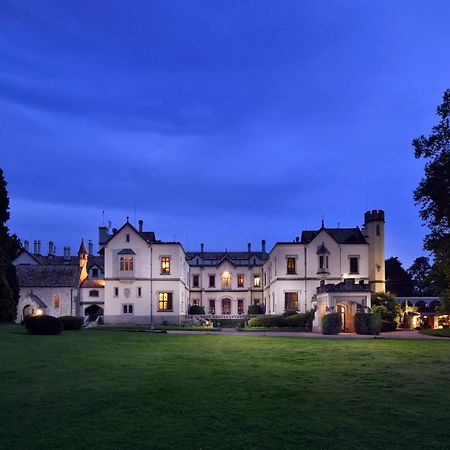 Castello Dal Pozzo Hotel Oleggio Castello Exterior foto