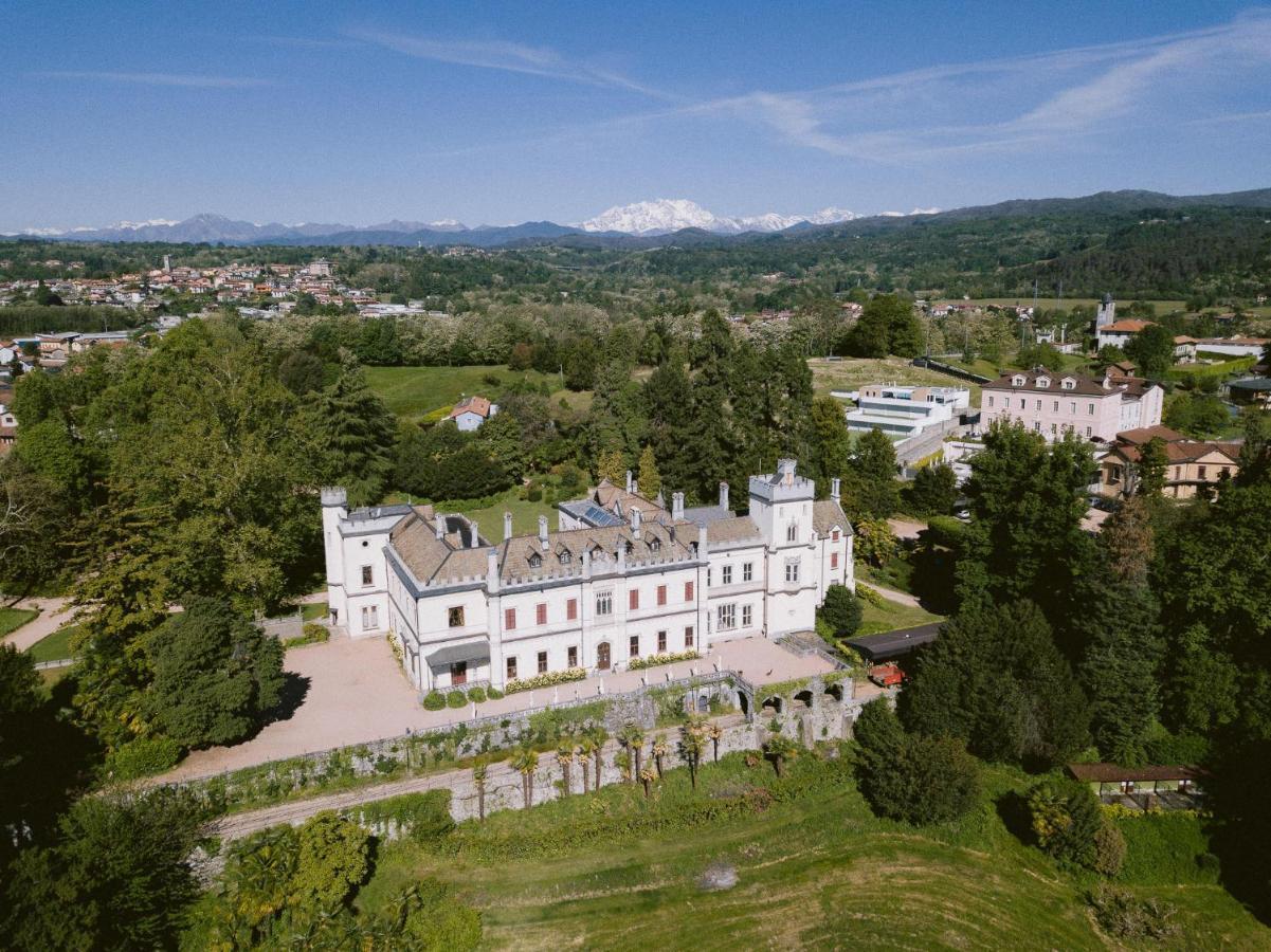 Castello Dal Pozzo Hotel Oleggio Castello Exterior foto
