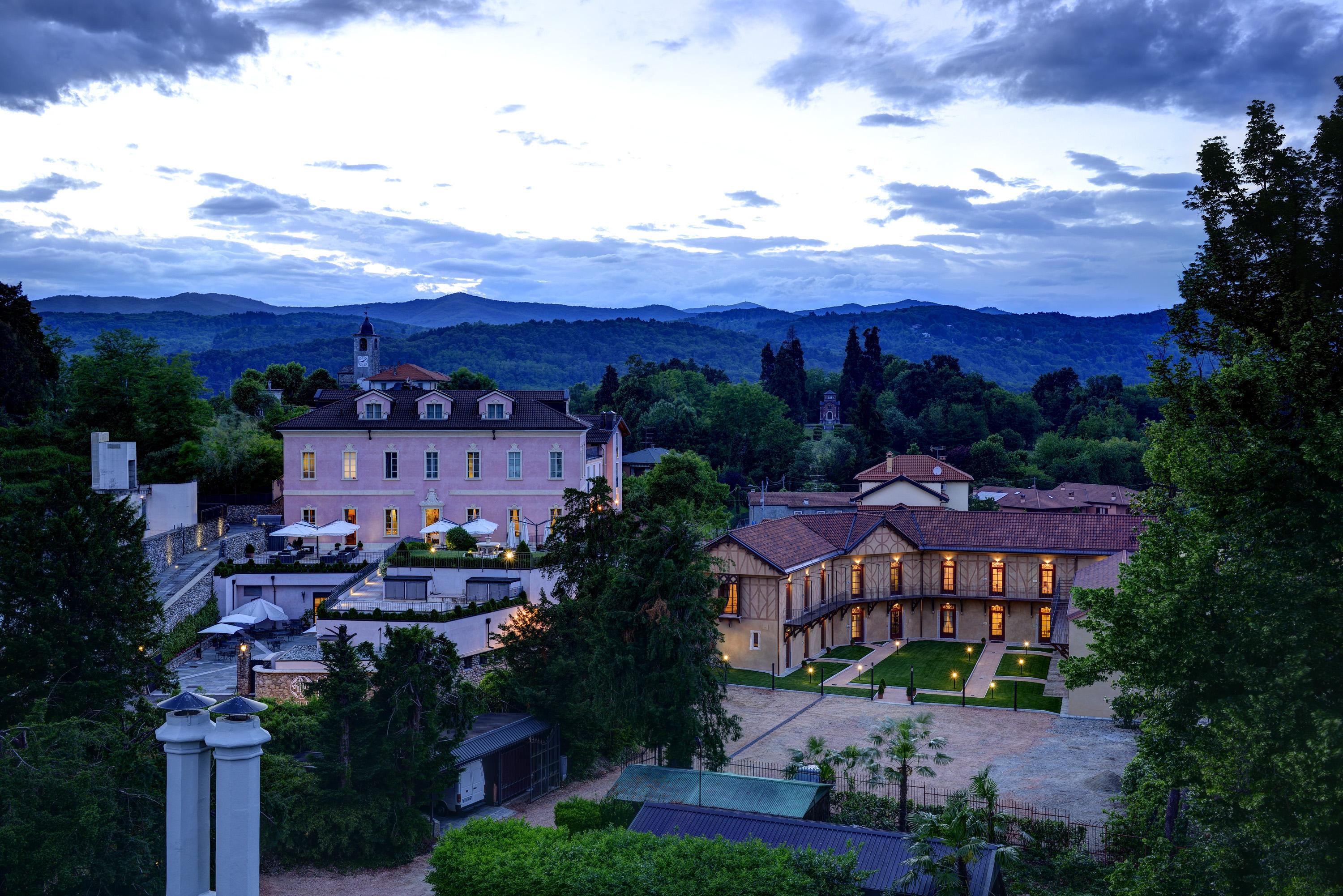 Castello Dal Pozzo Hotel Oleggio Castello Exterior foto