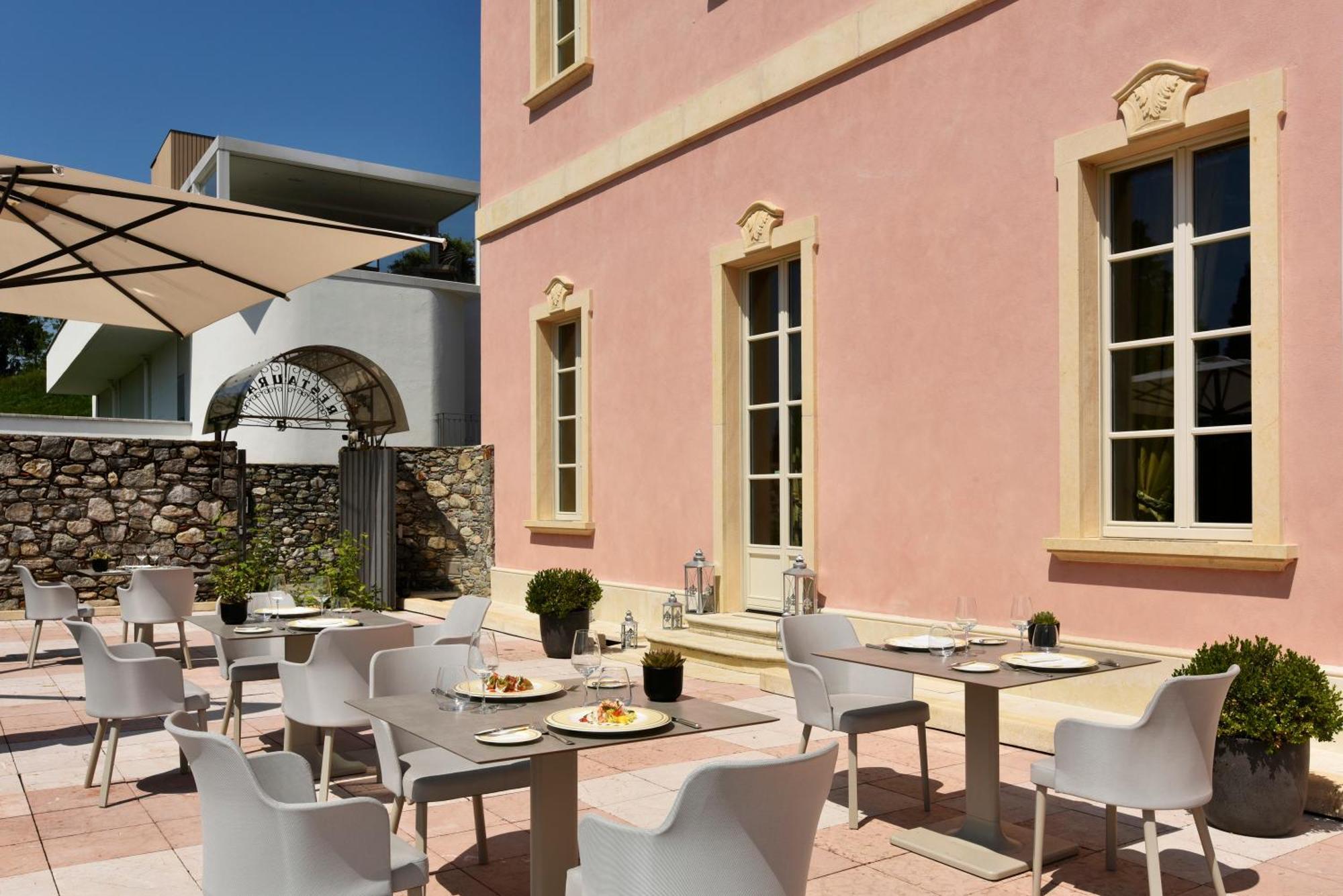 Castello Dal Pozzo Hotel Oleggio Castello Exterior foto